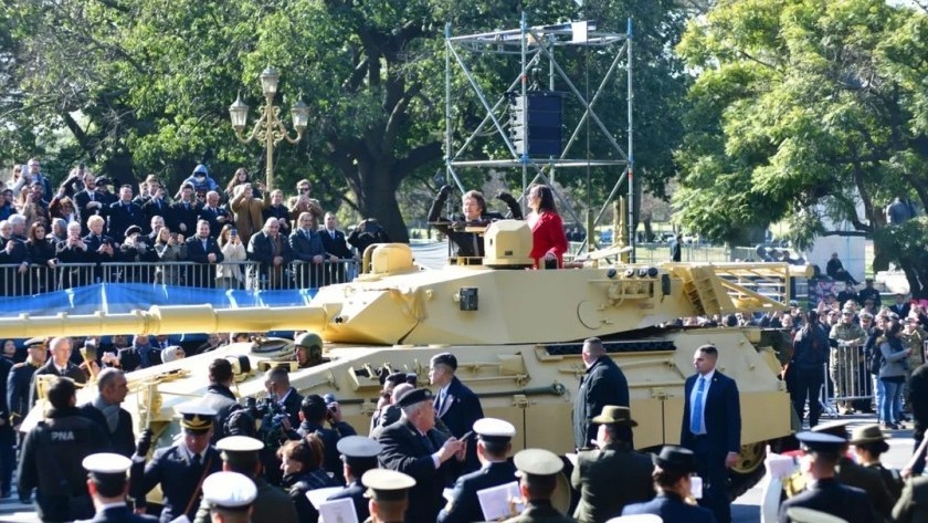 Primer 9 de Julio de Milei: Desfile militar por Libertador y escenario junto a Villarruel