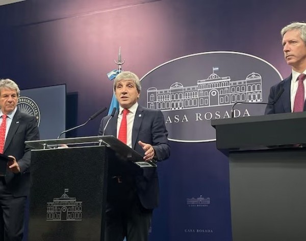 Gobierno lanzó el régimen de “Inocencia Fiscal” para argentinos con dólares en el colchón