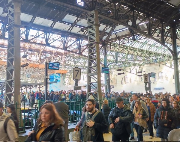 Trenes: Trabajo dictó la conciliación obligatoria e intimó a La Fraternidad a levantar la protesta
