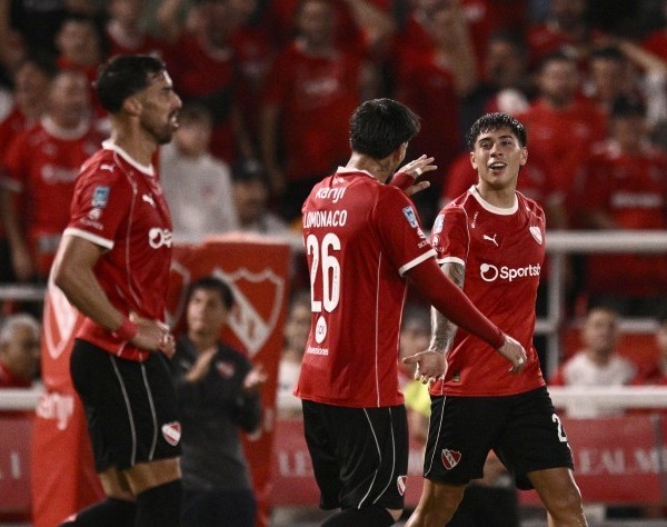 Independiente remontó a Defensa y Justicia y se afirma en la zona de playoffs