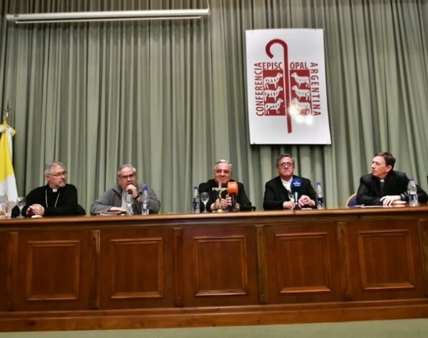 Por la visita de León XIV, el Gobierno dictó feriados del 9 al 11 de noviembre