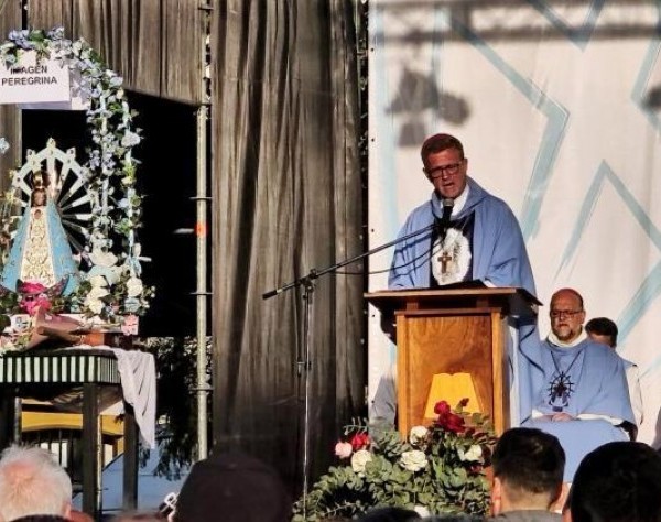 García Cuerva llamó a la unidad en Luján y advirtió que la Argentina está “herida” y dividida