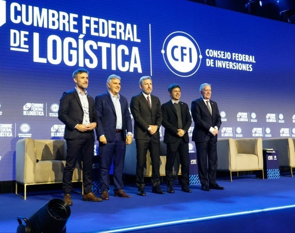 Kicillof pidió avanzar con el Canal Magdalena para integrar la logística marítima y fluvial