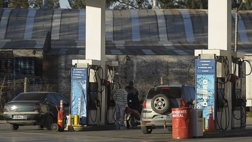 YPF aumentó un 7,5% promedio los precios en sus combustibles